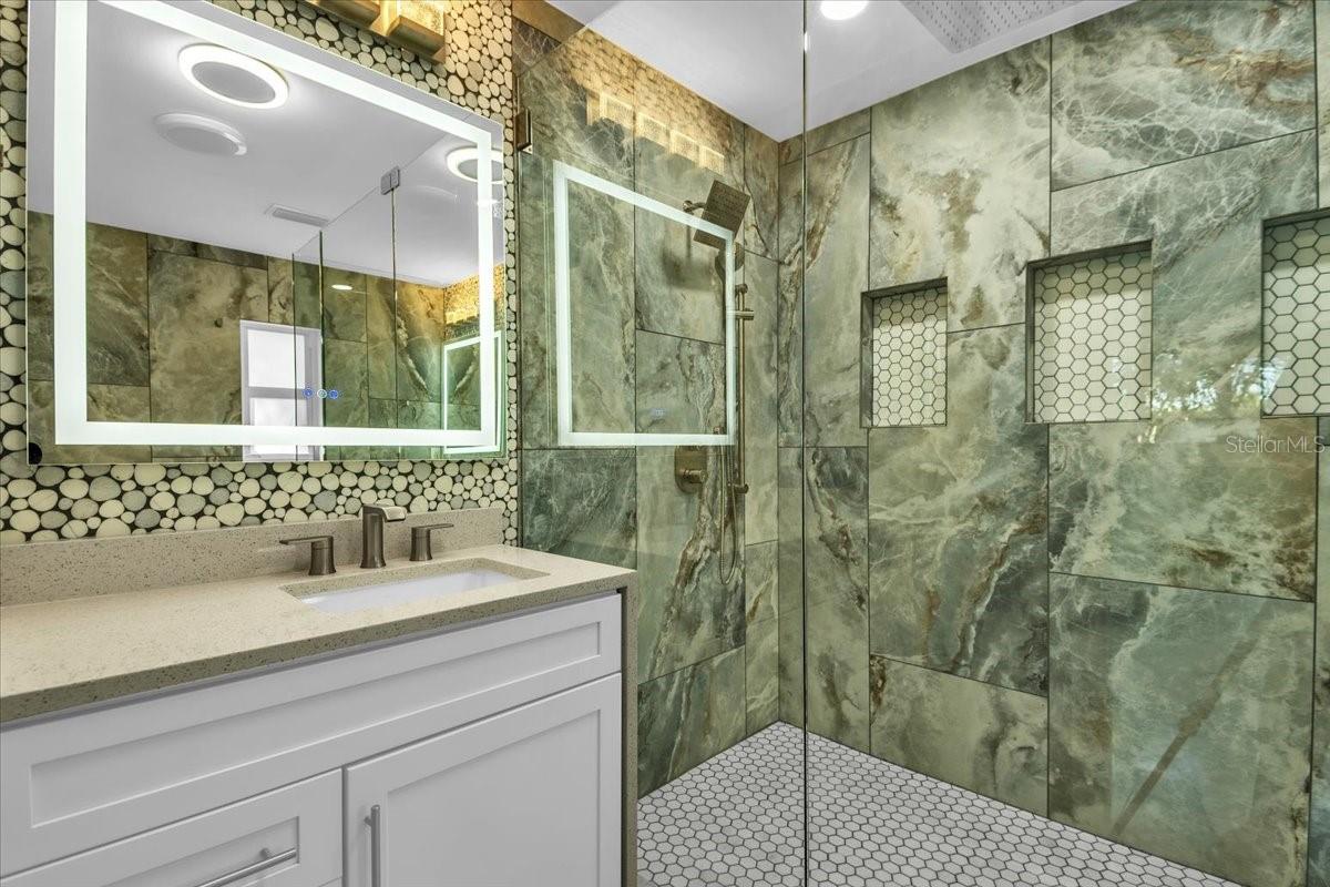 Image 29 of 61 For 5624 Cape Leyte Drive