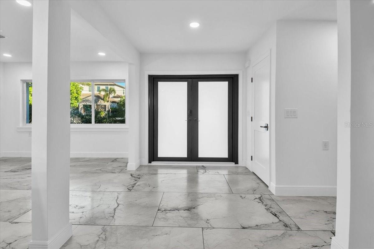 Image 9 of 61 For 5624 Cape Leyte Drive