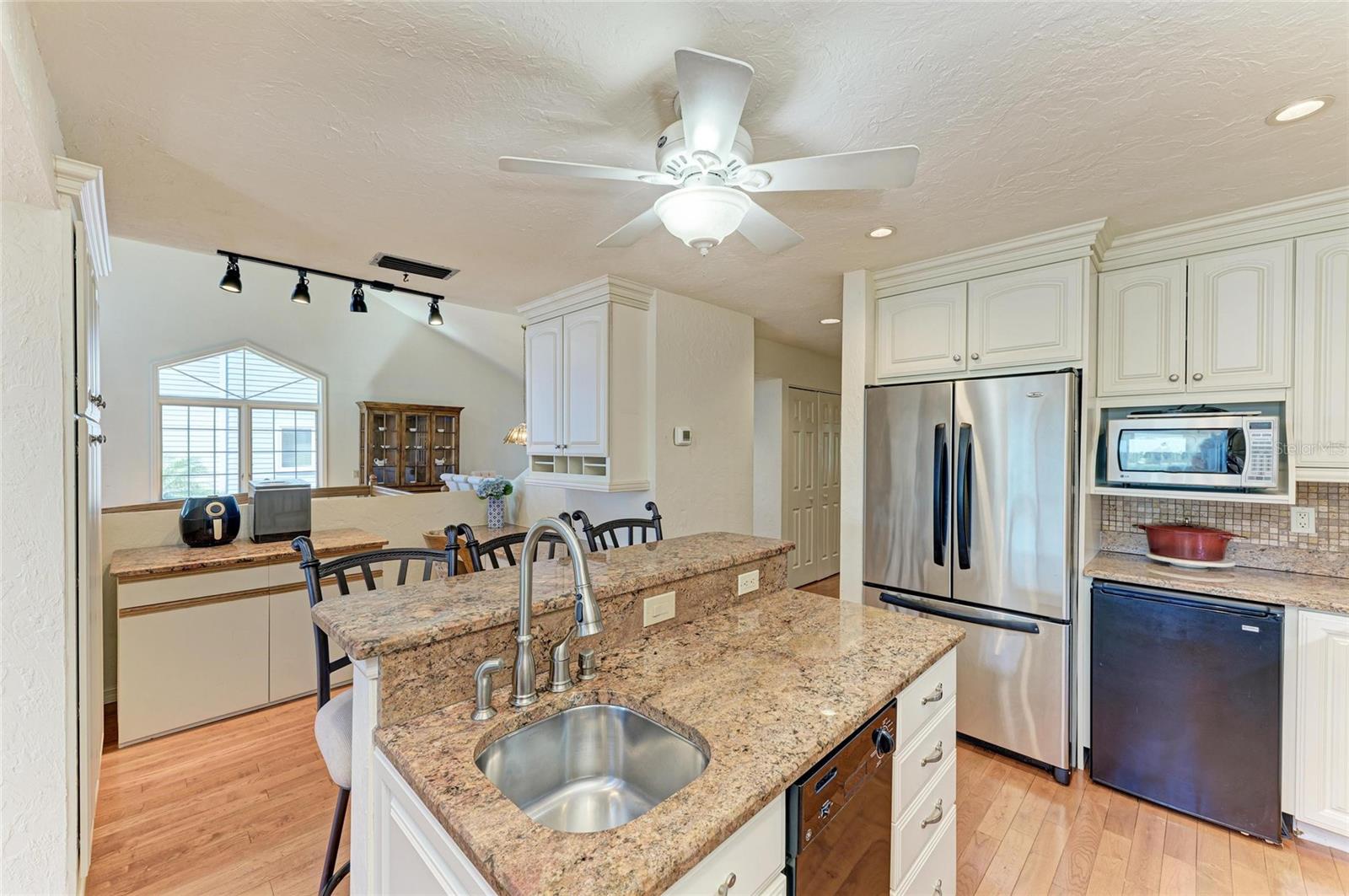 Image 31 of 94 For 12 Tidy Island Boulevard