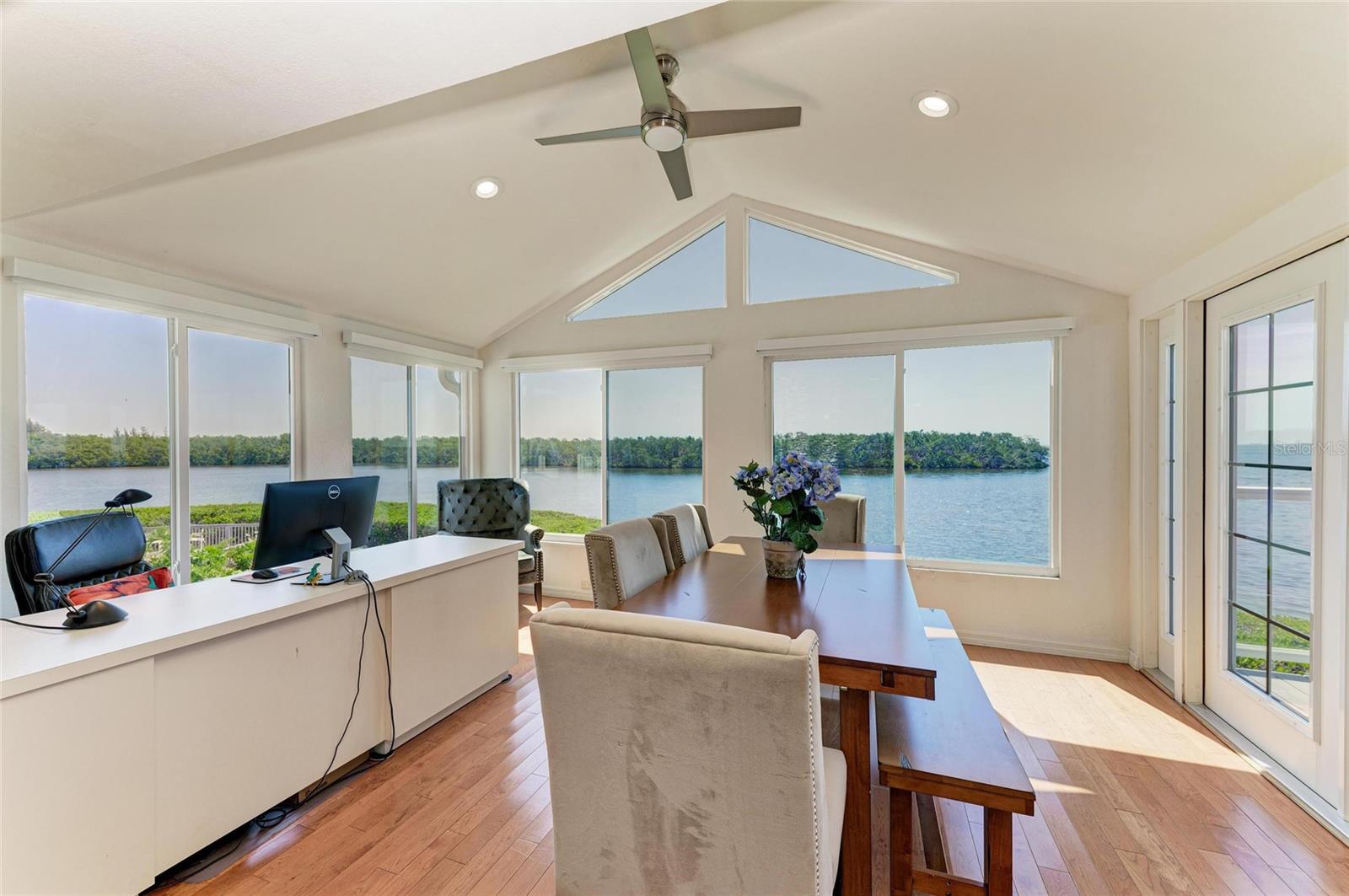 Image 37 of 94 For 12 Tidy Island Boulevard