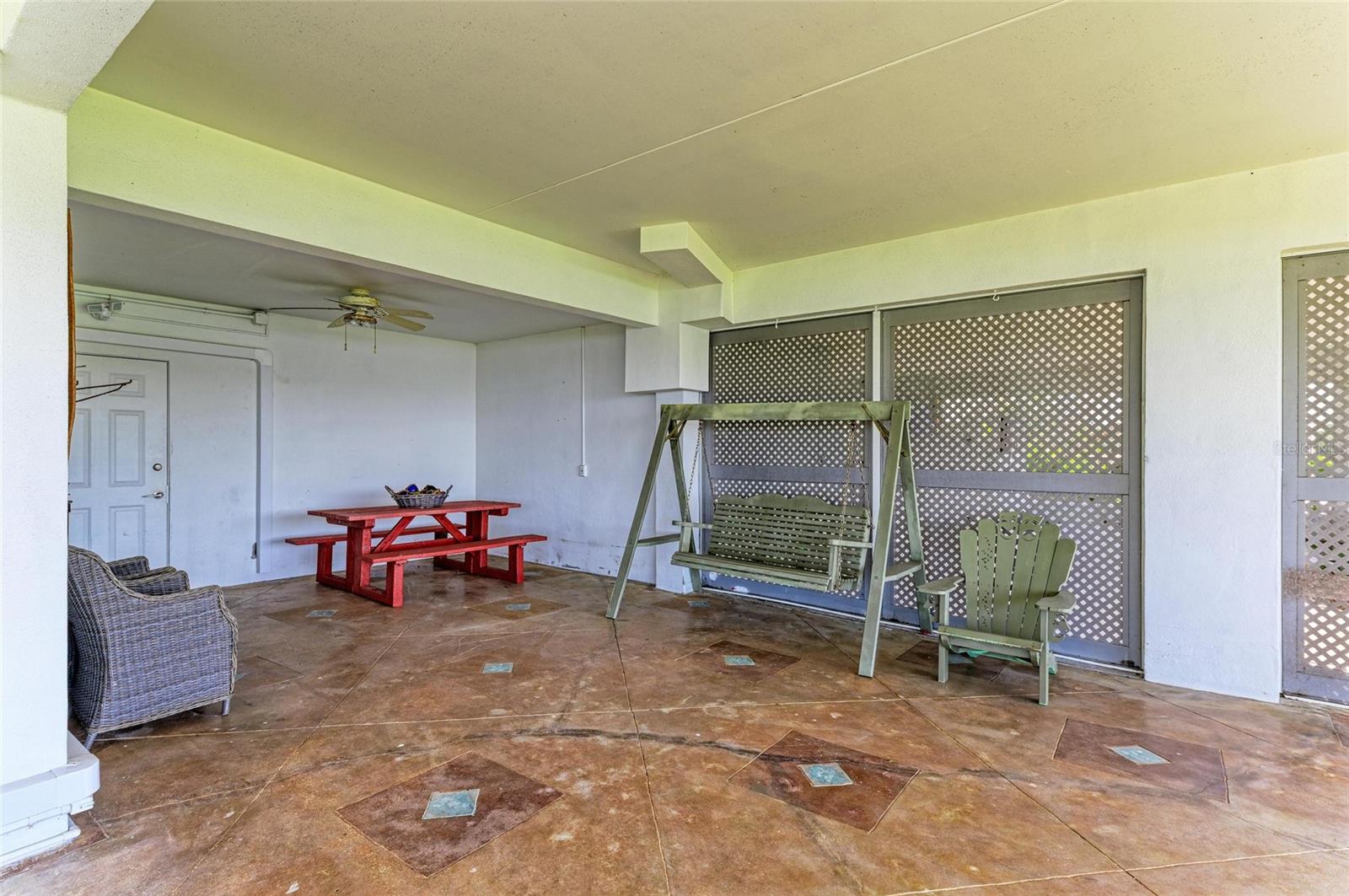 Image 61 of 94 For 12 Tidy Island Boulevard