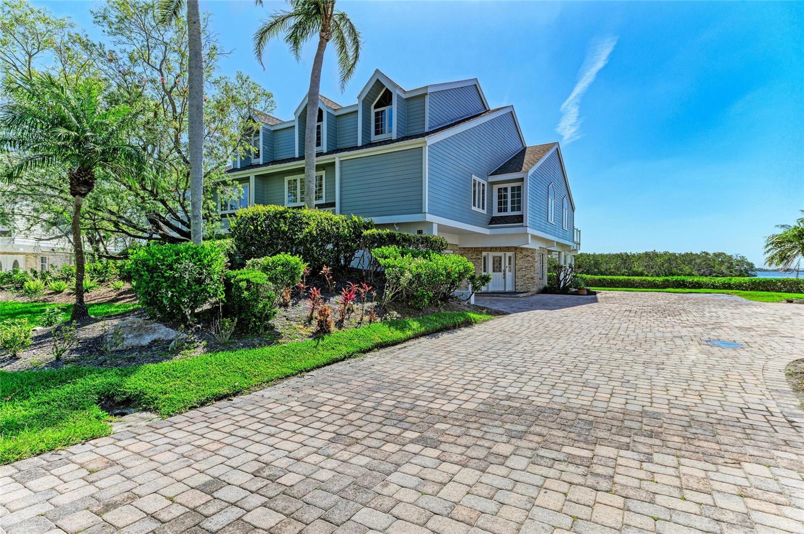 Image 8 of 94 For 12 Tidy Island Boulevard