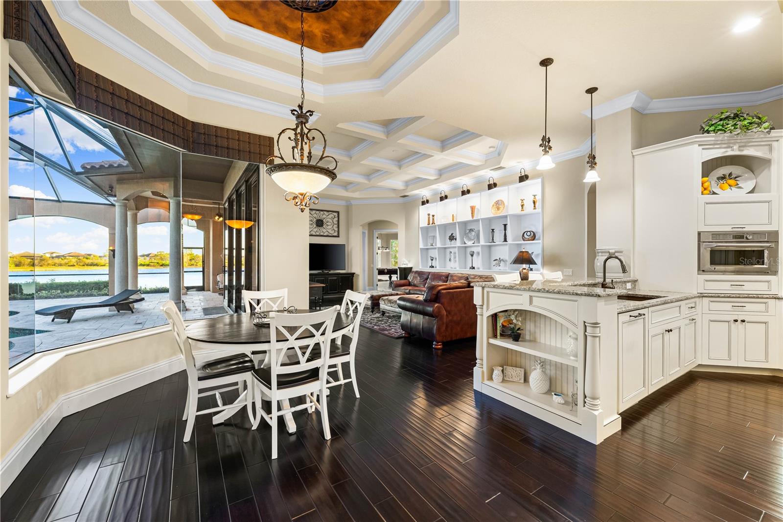 Listing photo id 23 for 8376 Catamaran Circle