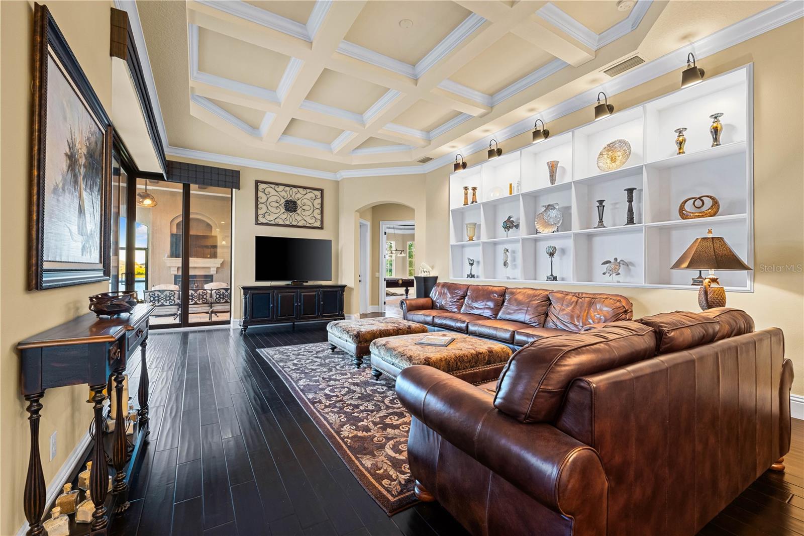 Listing photo id 26 for 8376 Catamaran Circle