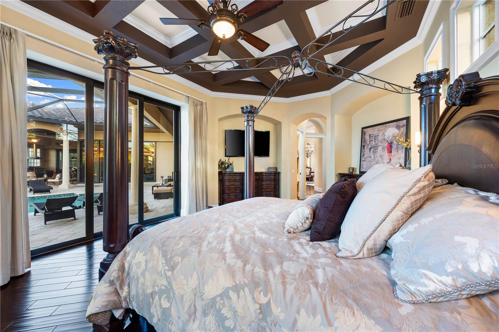 Listing photo id 36 for 8376 Catamaran Circle