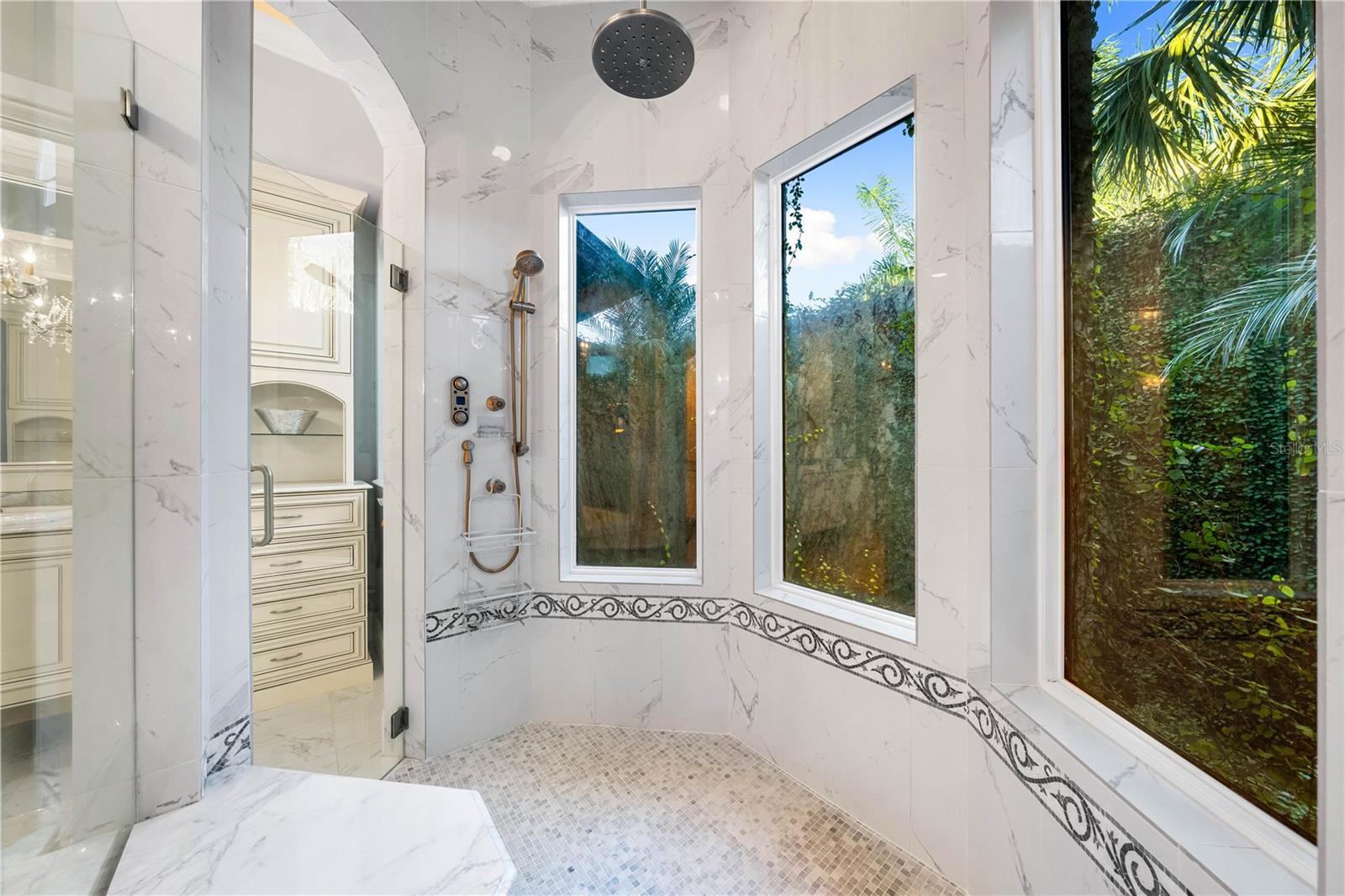 Listing photo id 39 for 8376 Catamaran Circle