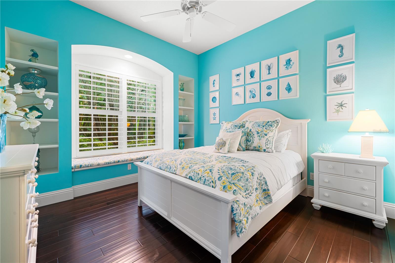 Listing photo id 54 for 8376 Catamaran Circle