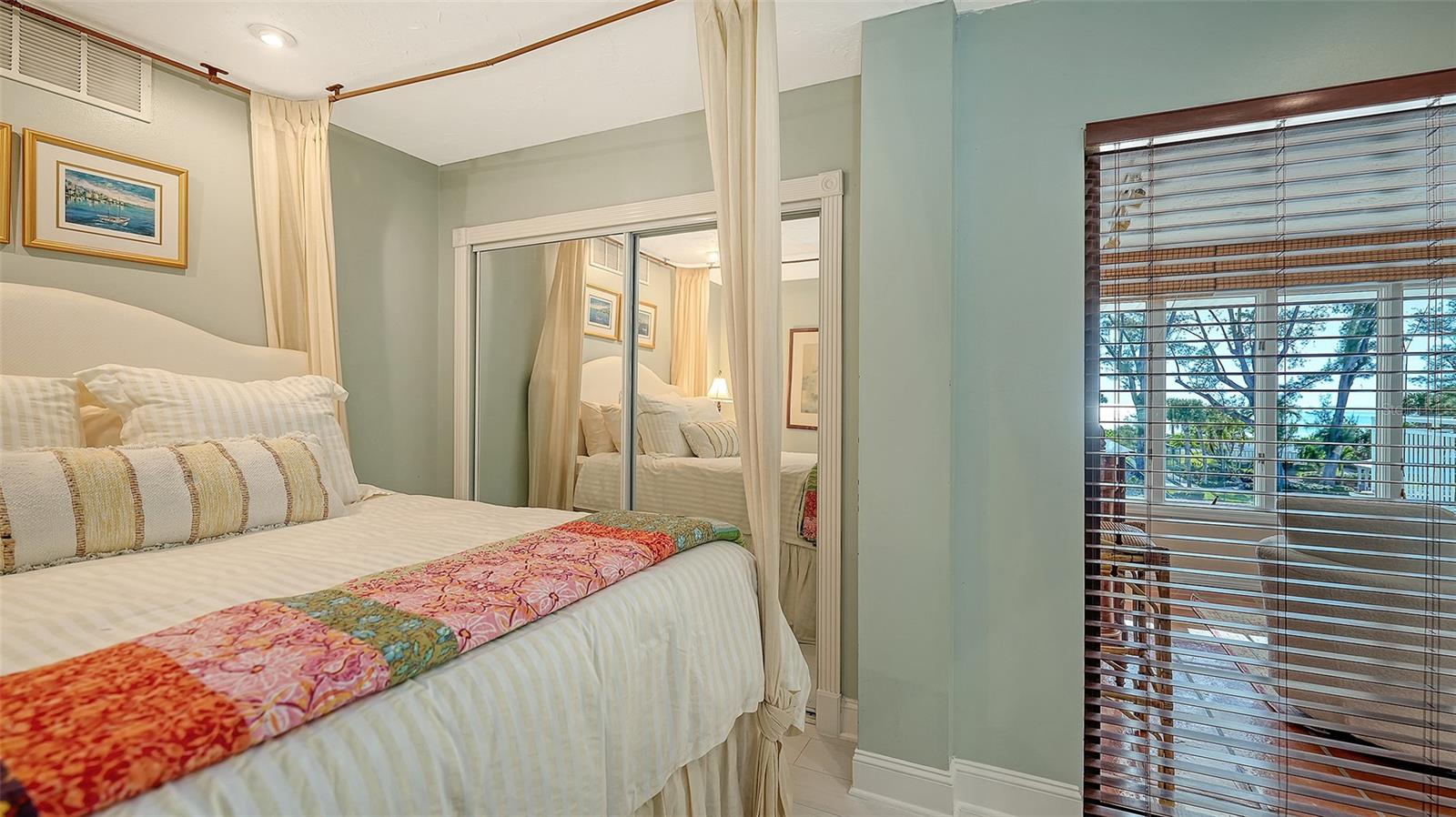 Image 22 of 75 For 5055 Gulf Of Mexico Drive 331