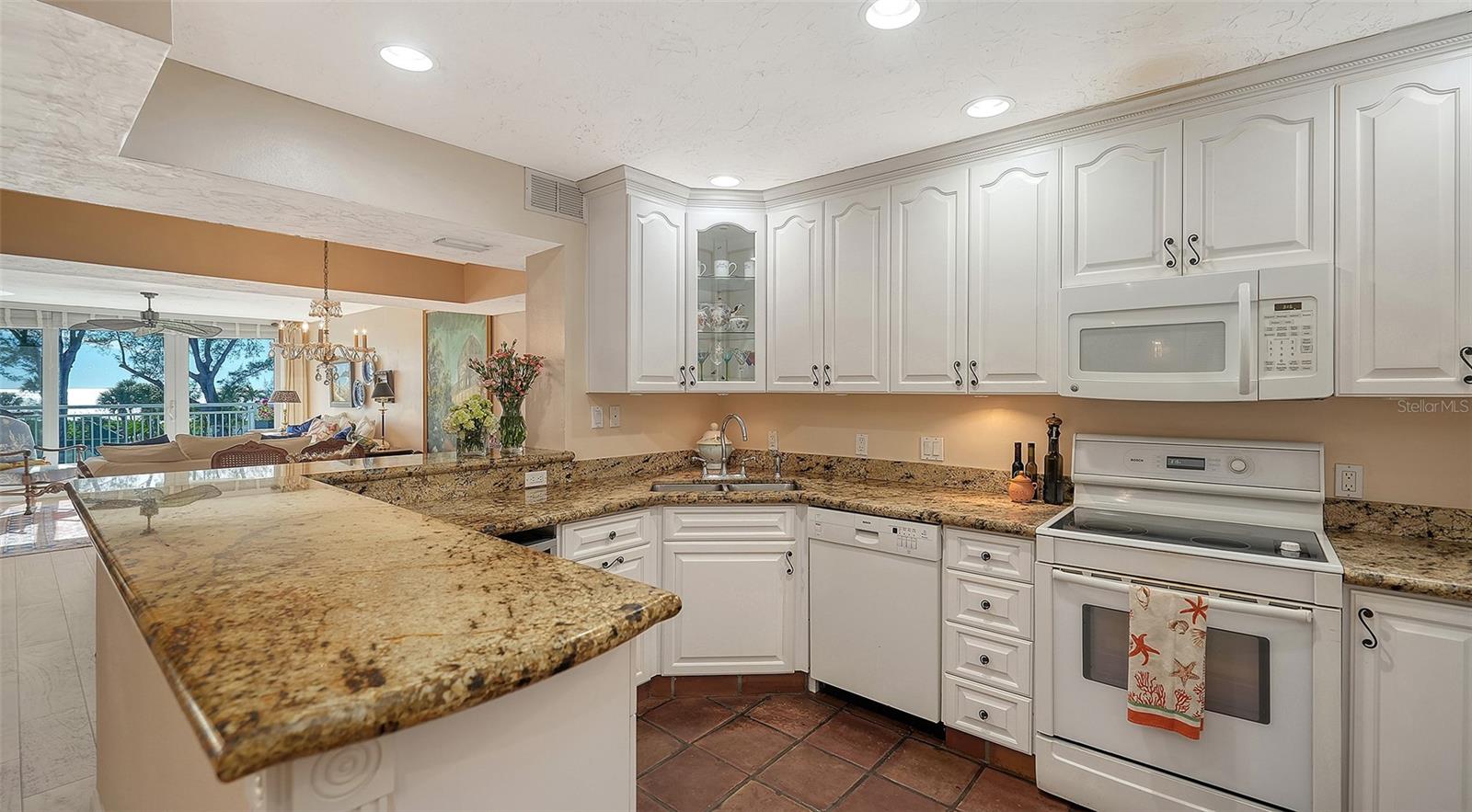 Image 6 of 75 For 5055 Gulf Of Mexico Drive 331