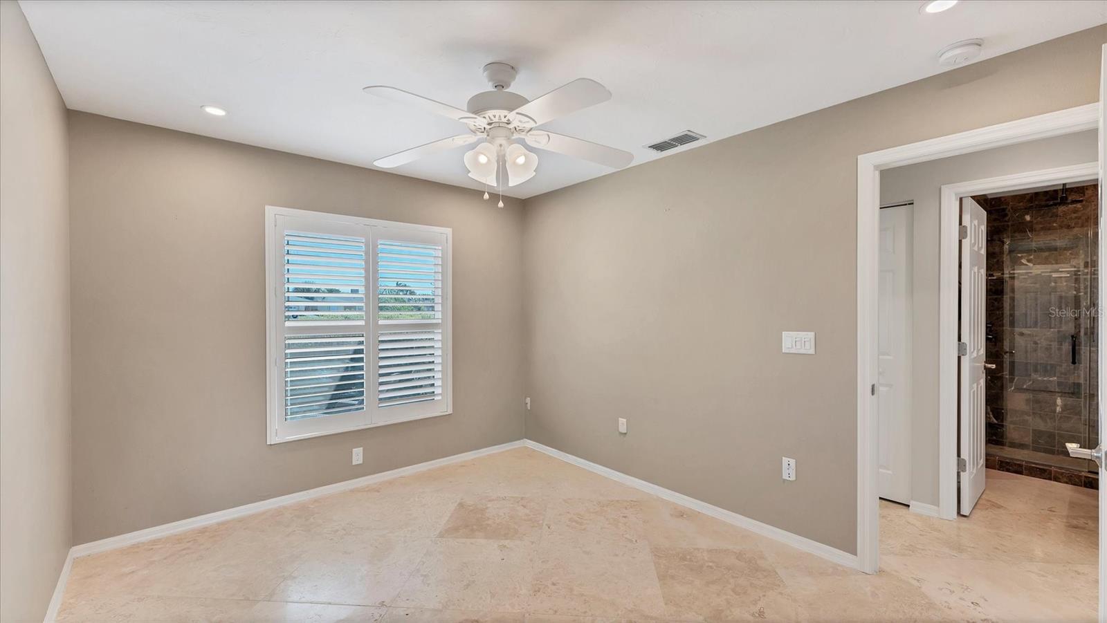 Image 25 of 57 For 4704 Coral Lake Drive