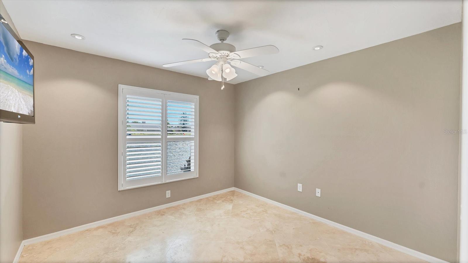 Image 29 of 57 For 4704 Coral Lake Drive