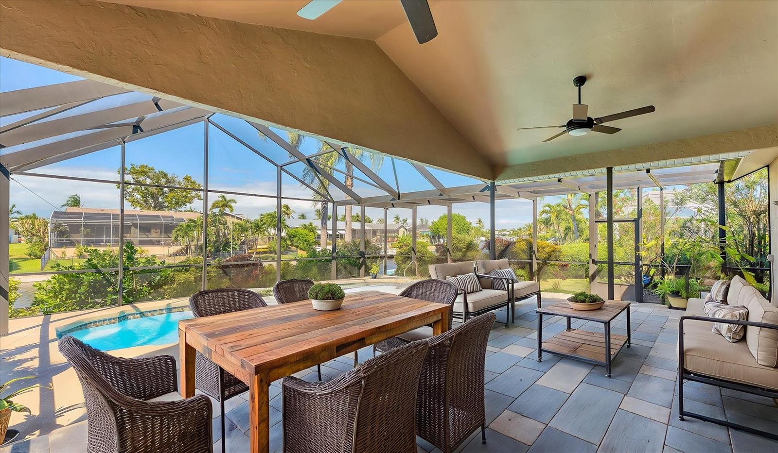 Image 33 of 57 For 4704 Coral Lake Drive