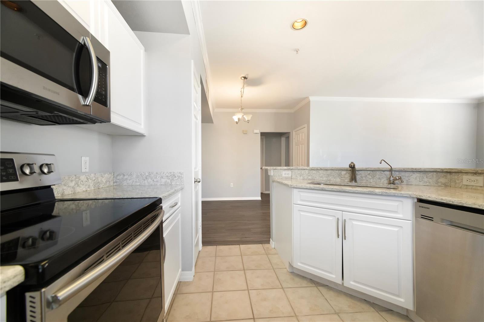 Image 14 of 62 For 5721 Soldier Circle 105