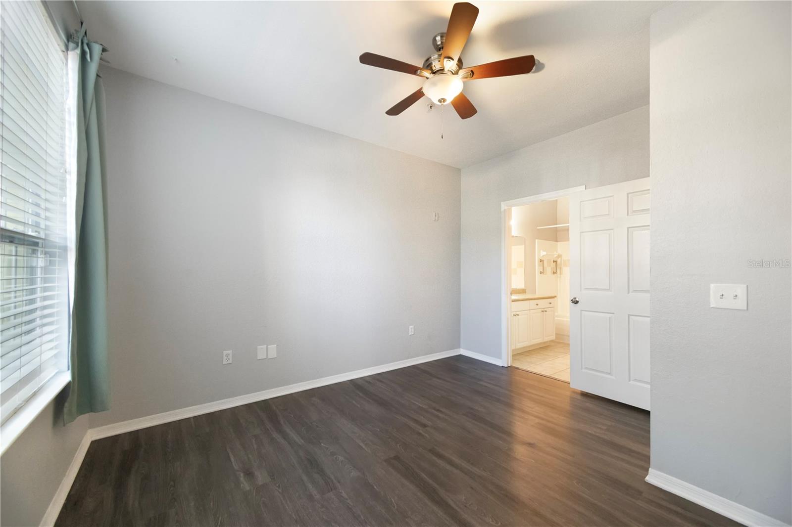 Image 23 of 62 For 5721 Soldier Circle 105