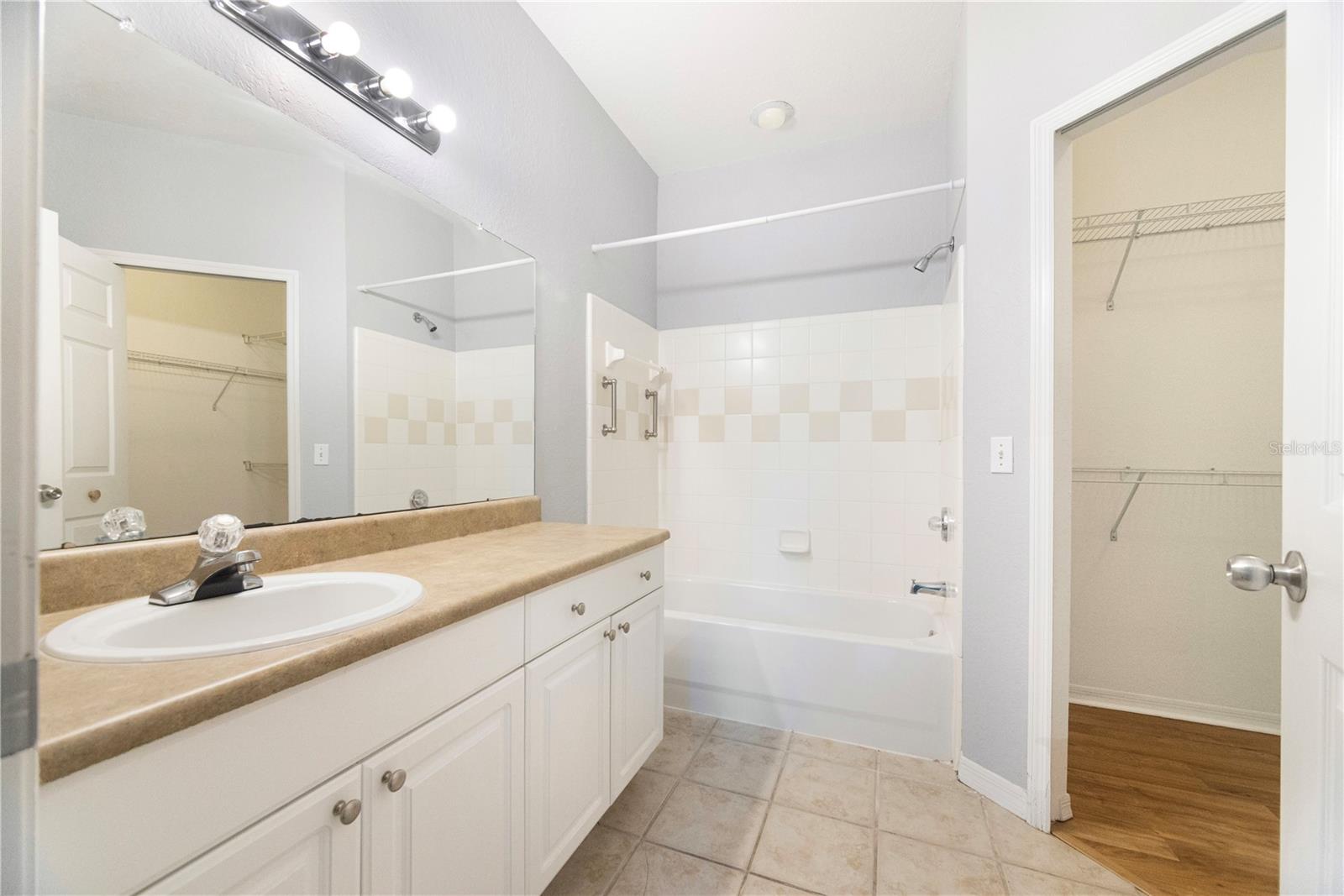 Image 24 of 62 For 5721 Soldier Circle 105