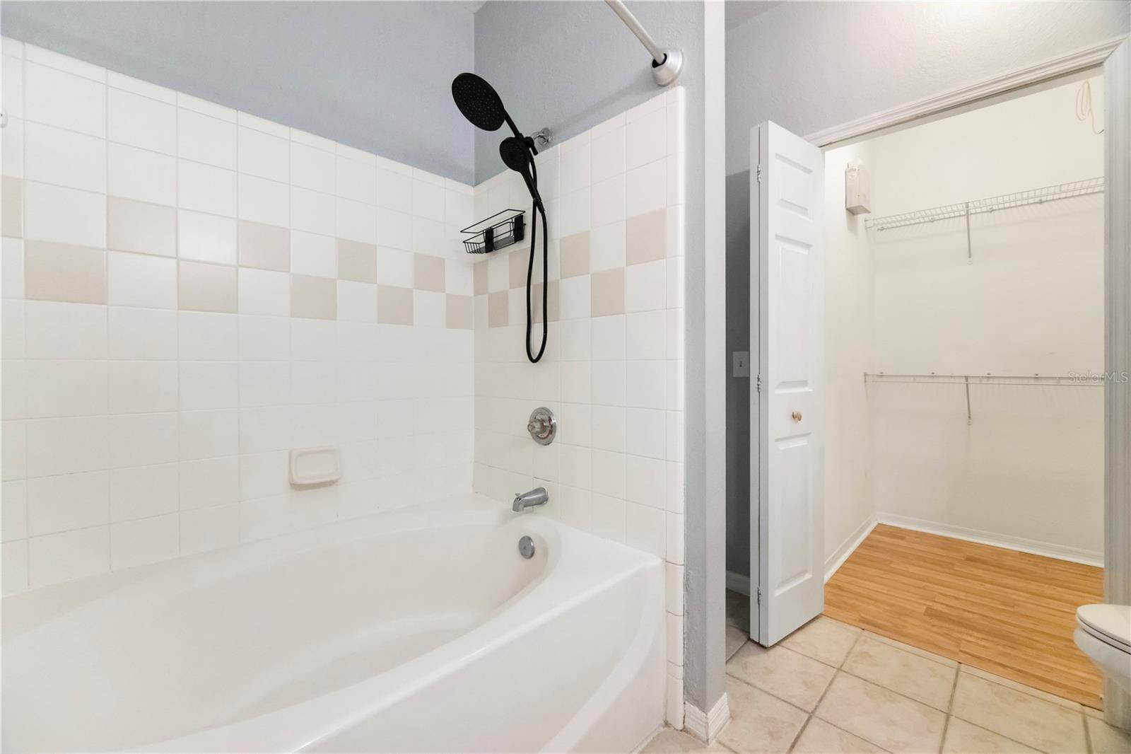 Image 36 of 62 For 5721 Soldier Circle 105