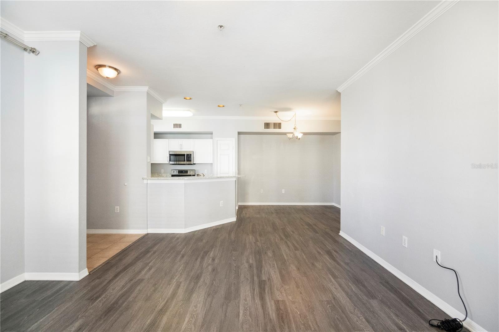 Image 5 of 62 For 5721 Soldier Circle 105