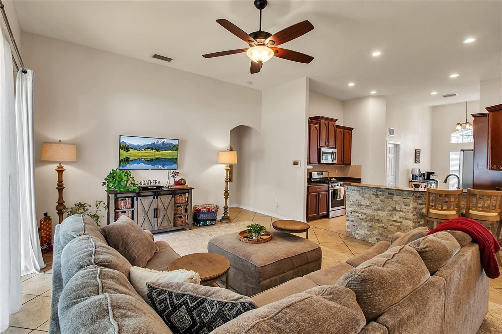 Image 20 of 60 For 6106 34th Court E