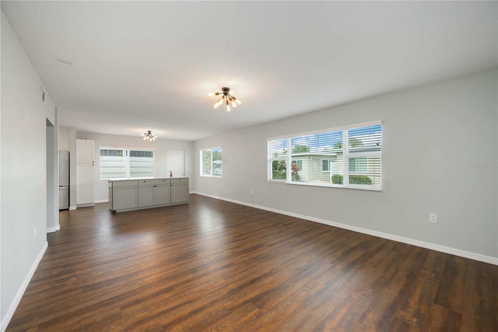 Image 12 of 31 For 85 Strathmore Boulevard