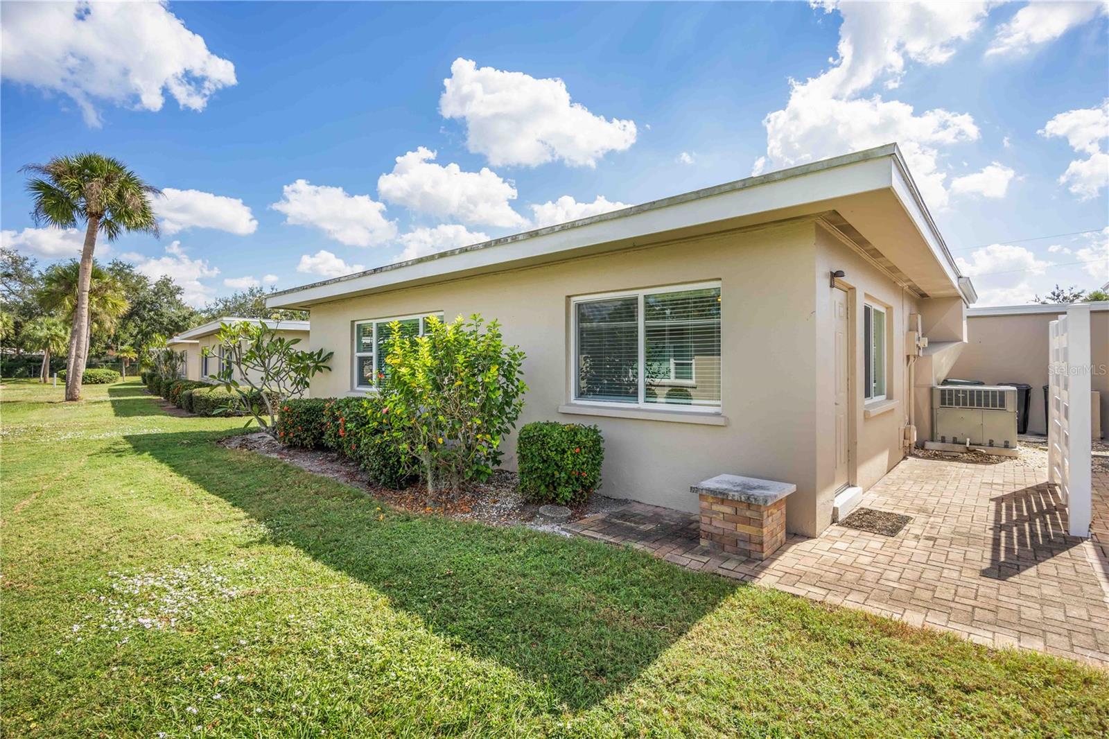 Image 25 of 31 For 85 Strathmore Boulevard