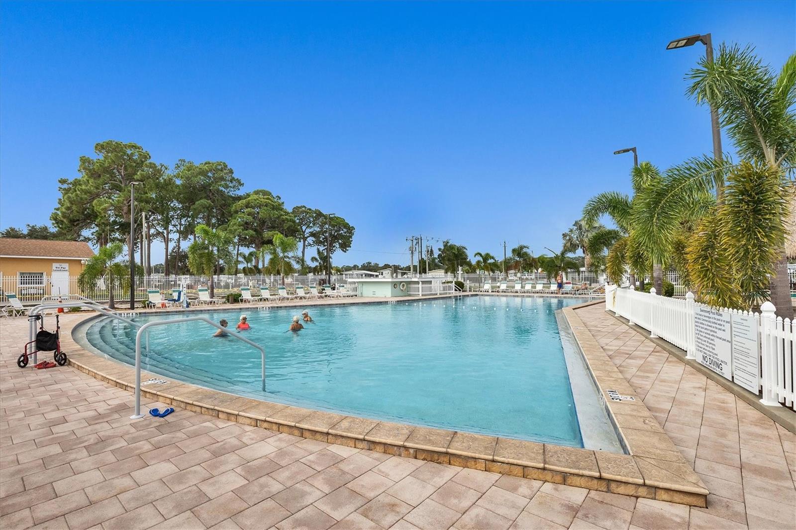 Image 20 of 28 For 4909 Pebble Beach Avenue