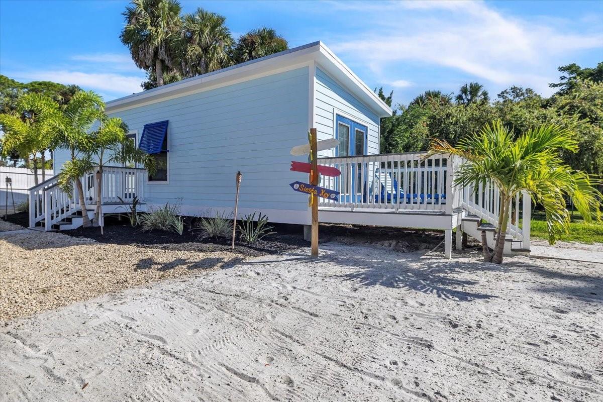 Listing photo id 34 for 9470 Colony Drive