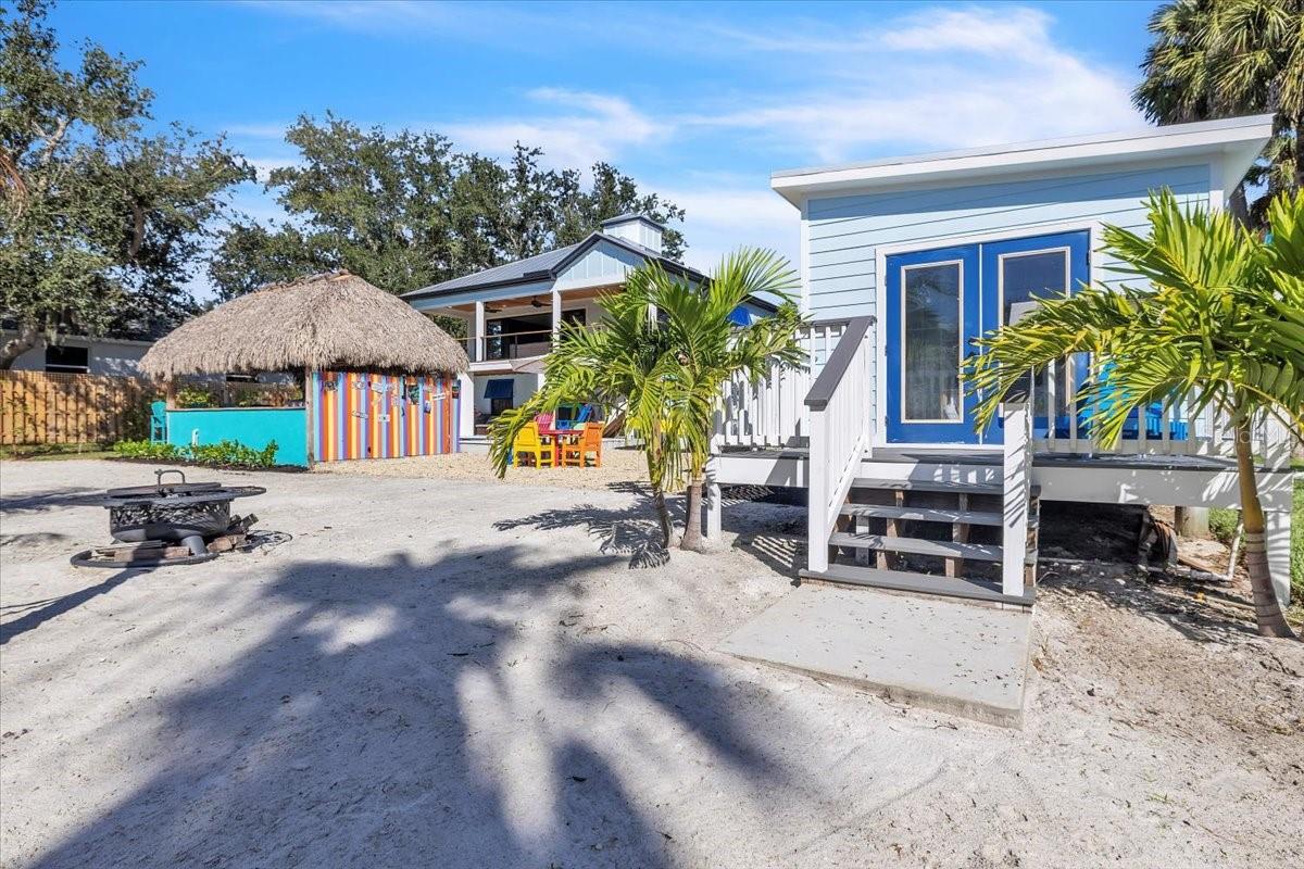 Listing photo id 35 for 9470 Colony Drive