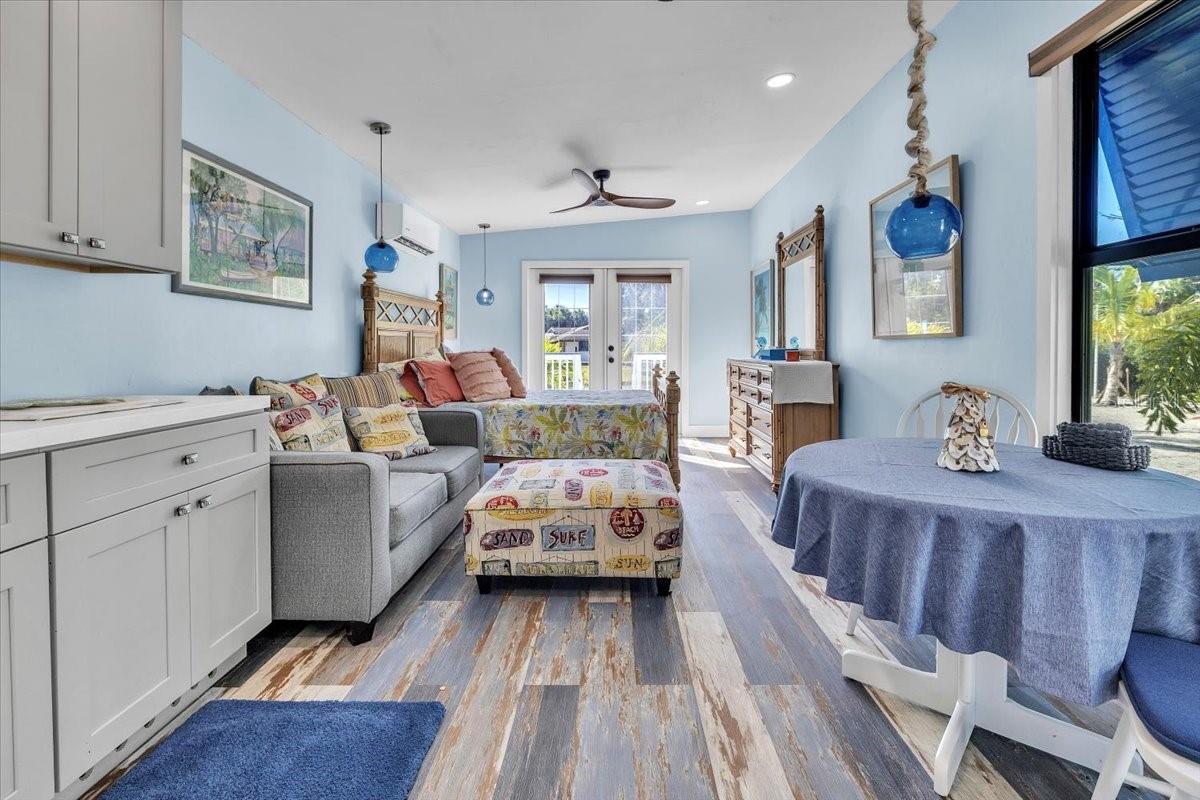 Listing photo id 37 for 9470 Colony Drive