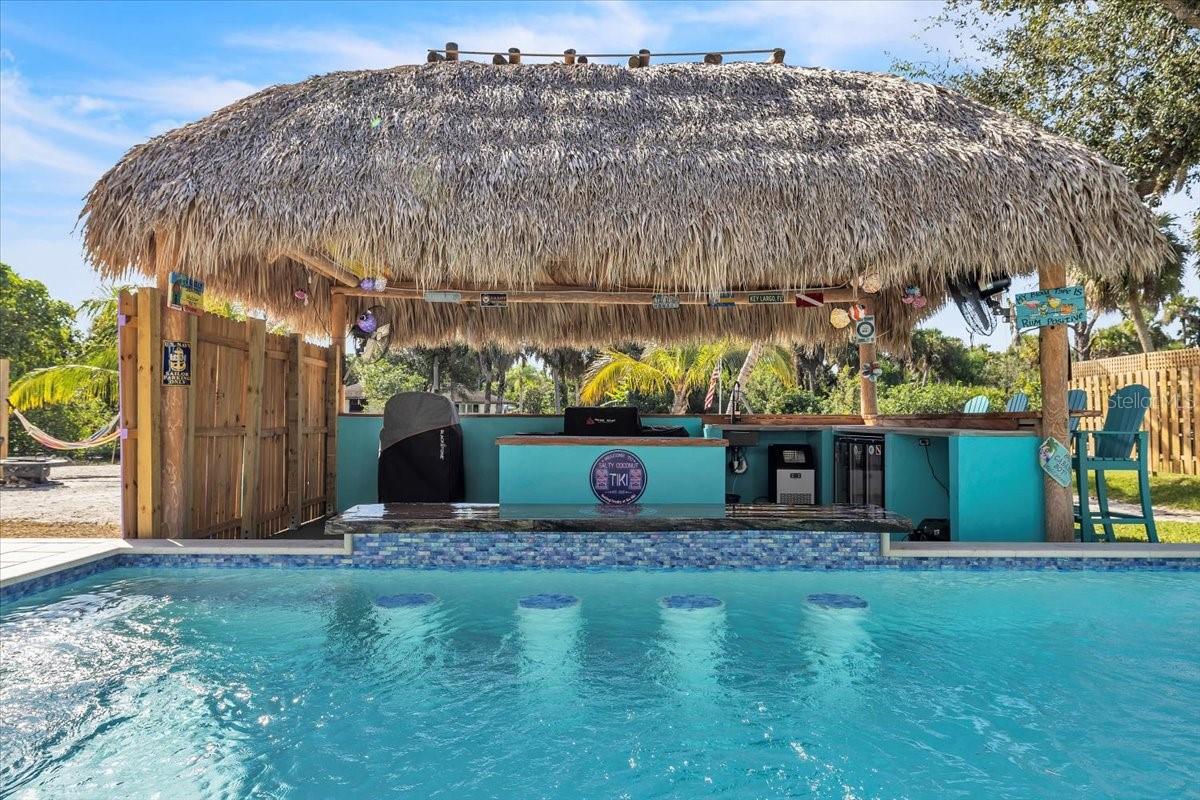 Listing photo id 45 for 9470 Colony Drive