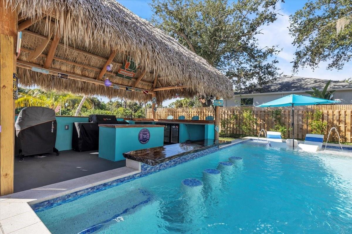 Listing photo id 48 for 9470 Colony Drive