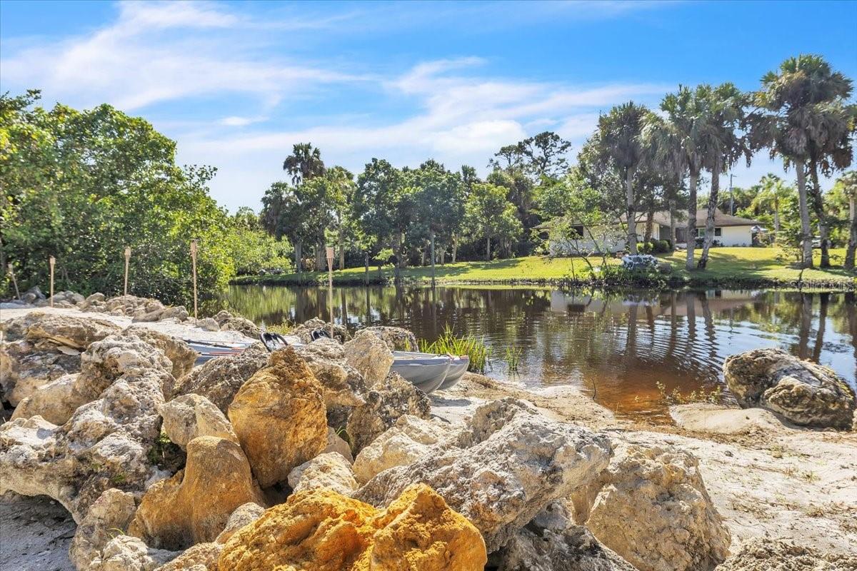 Listing photo id 56 for 9470 Colony Drive