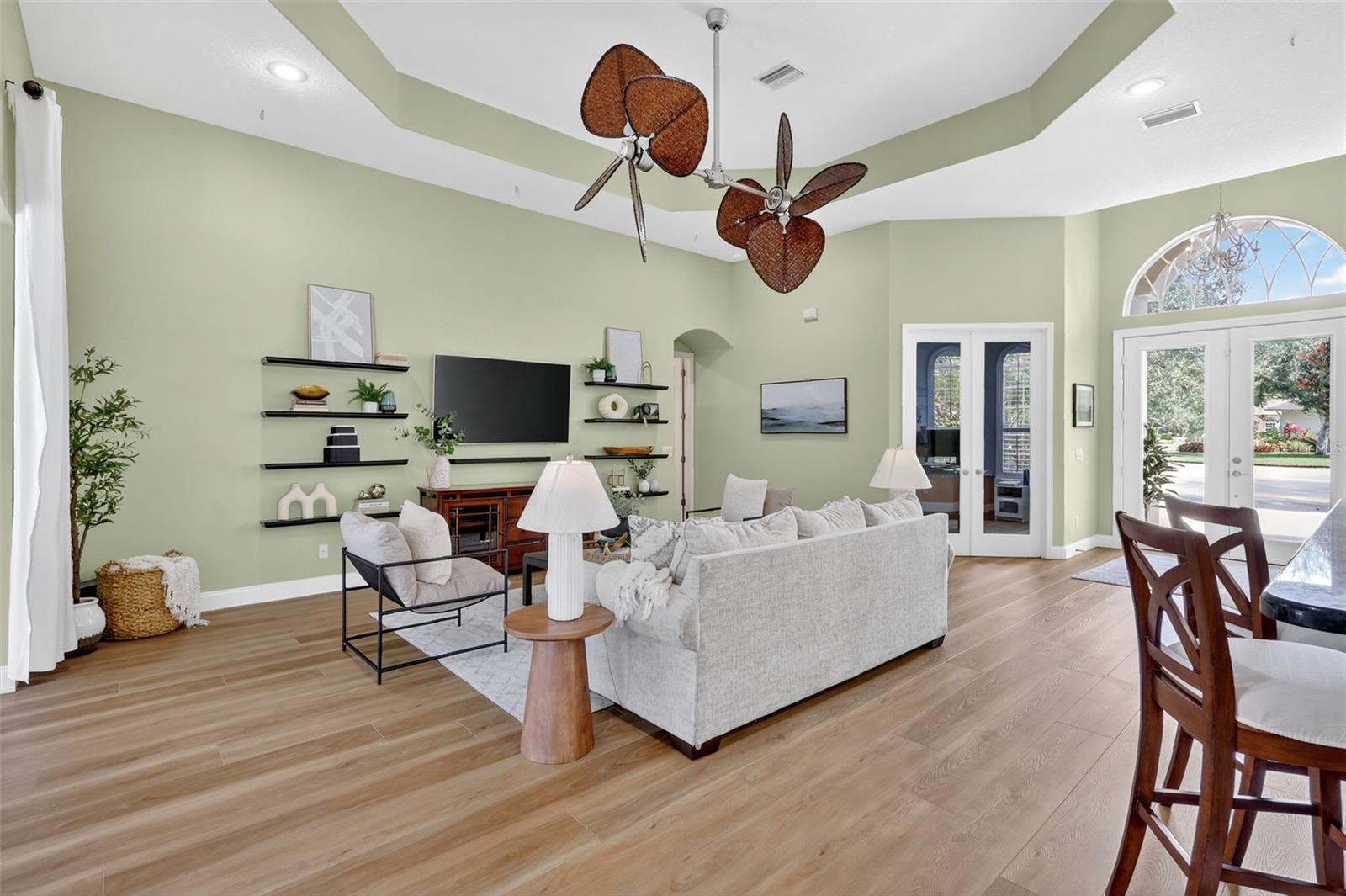 Image 22 of 75 For 14709 21st Avenue E