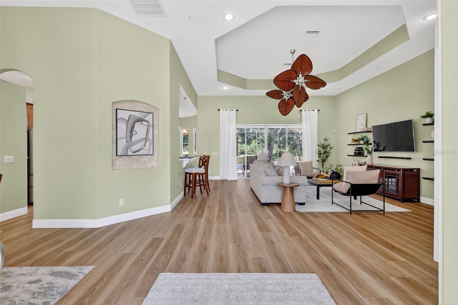 Image 23 of 75 For 14709 21st Avenue E