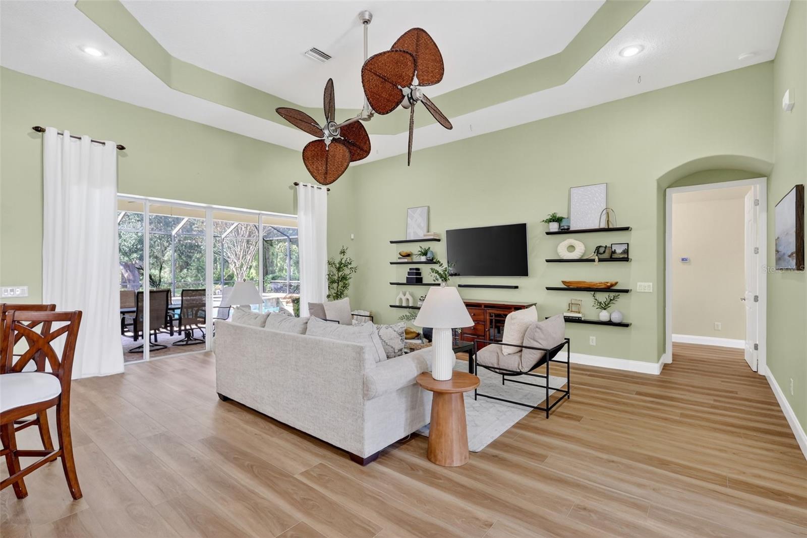 Image 24 of 75 For 14709 21st Avenue E