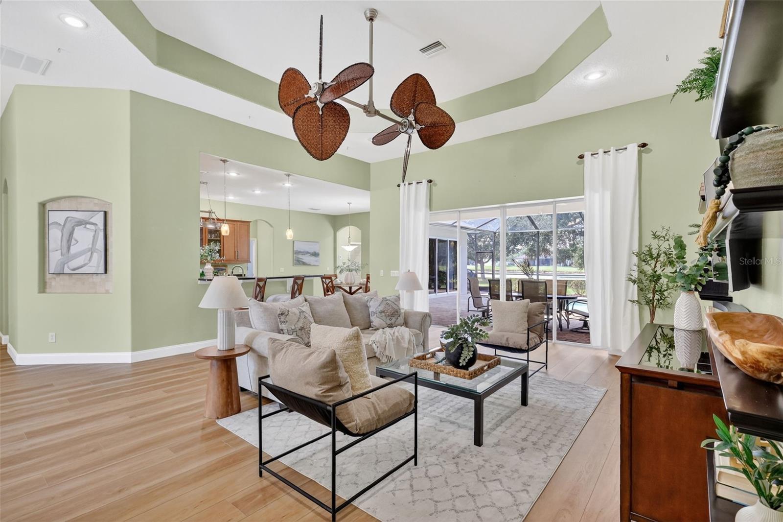 Image 28 of 75 For 14709 21st Avenue E