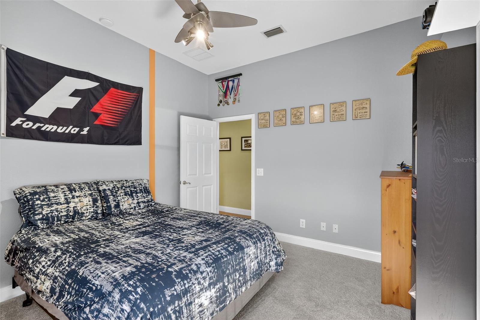 Image 49 of 75 For 14709 21st Avenue E