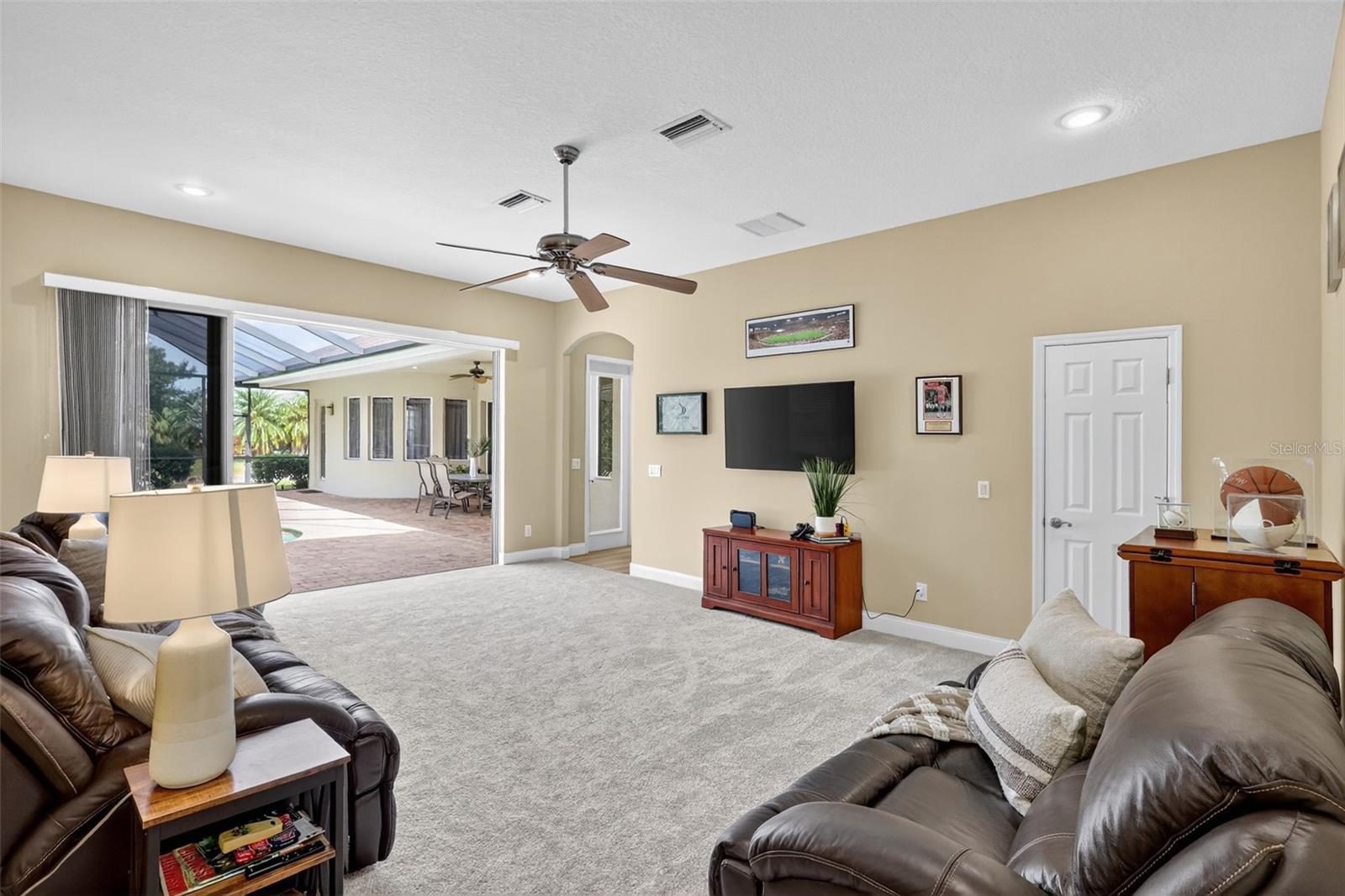 Image 55 of 75 For 14709 21st Avenue E