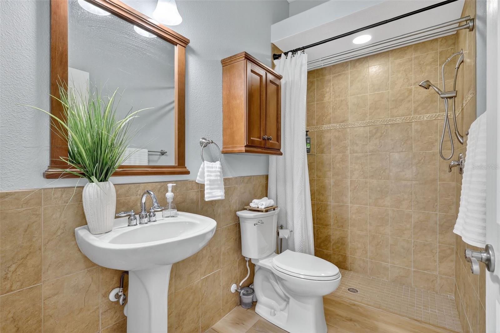 Image 58 of 75 For 14709 21st Avenue E