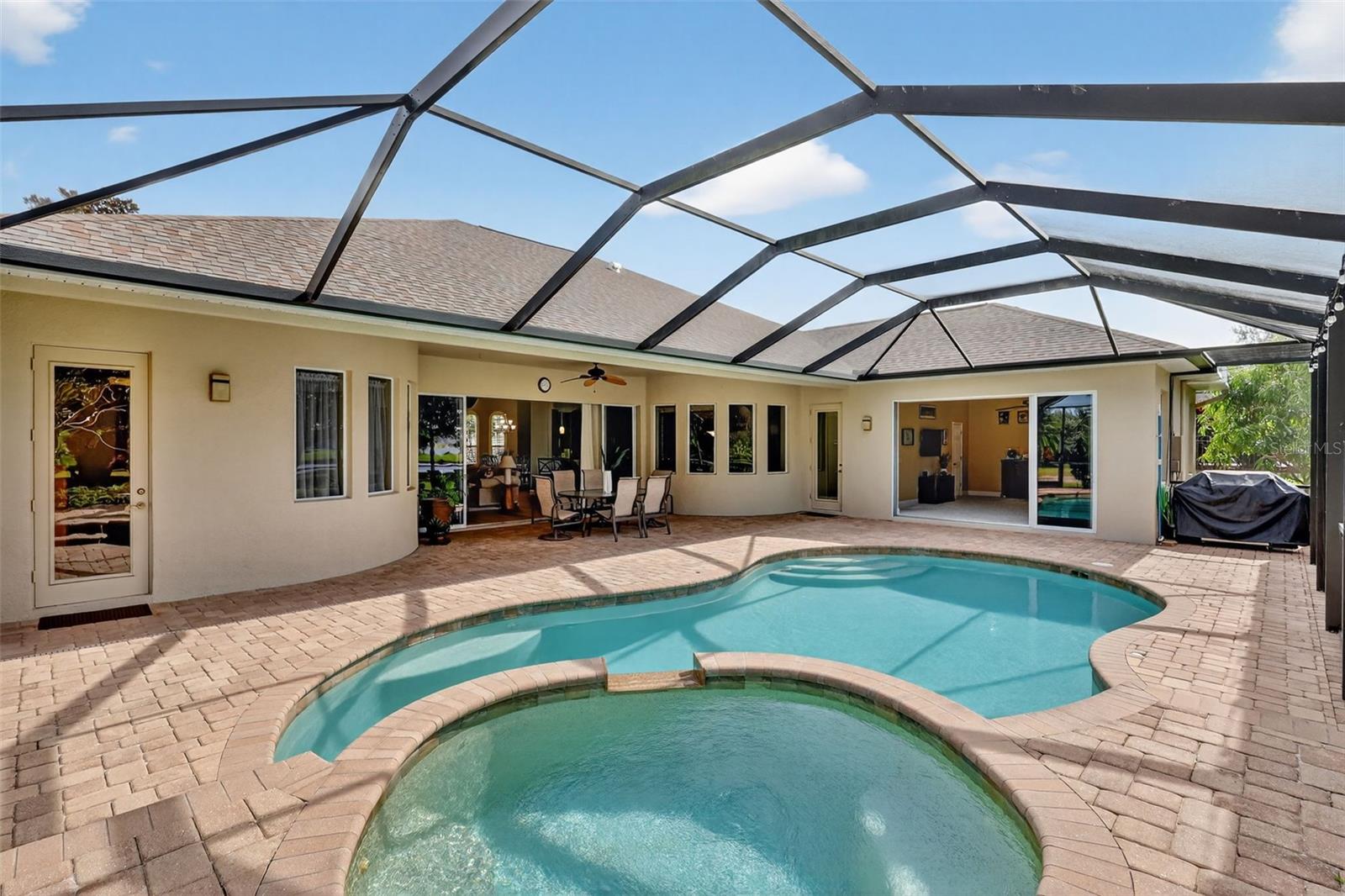 Image 8 of 75 For 14709 21st Avenue E