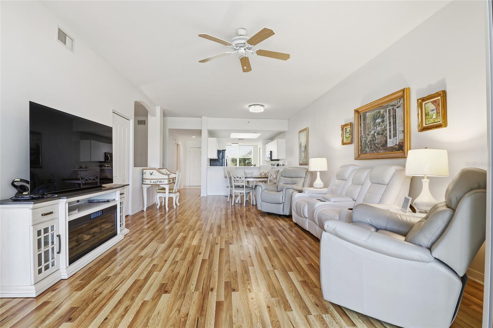 Image 13 of 75 For 5230 Hyland Hills Avenue 1315