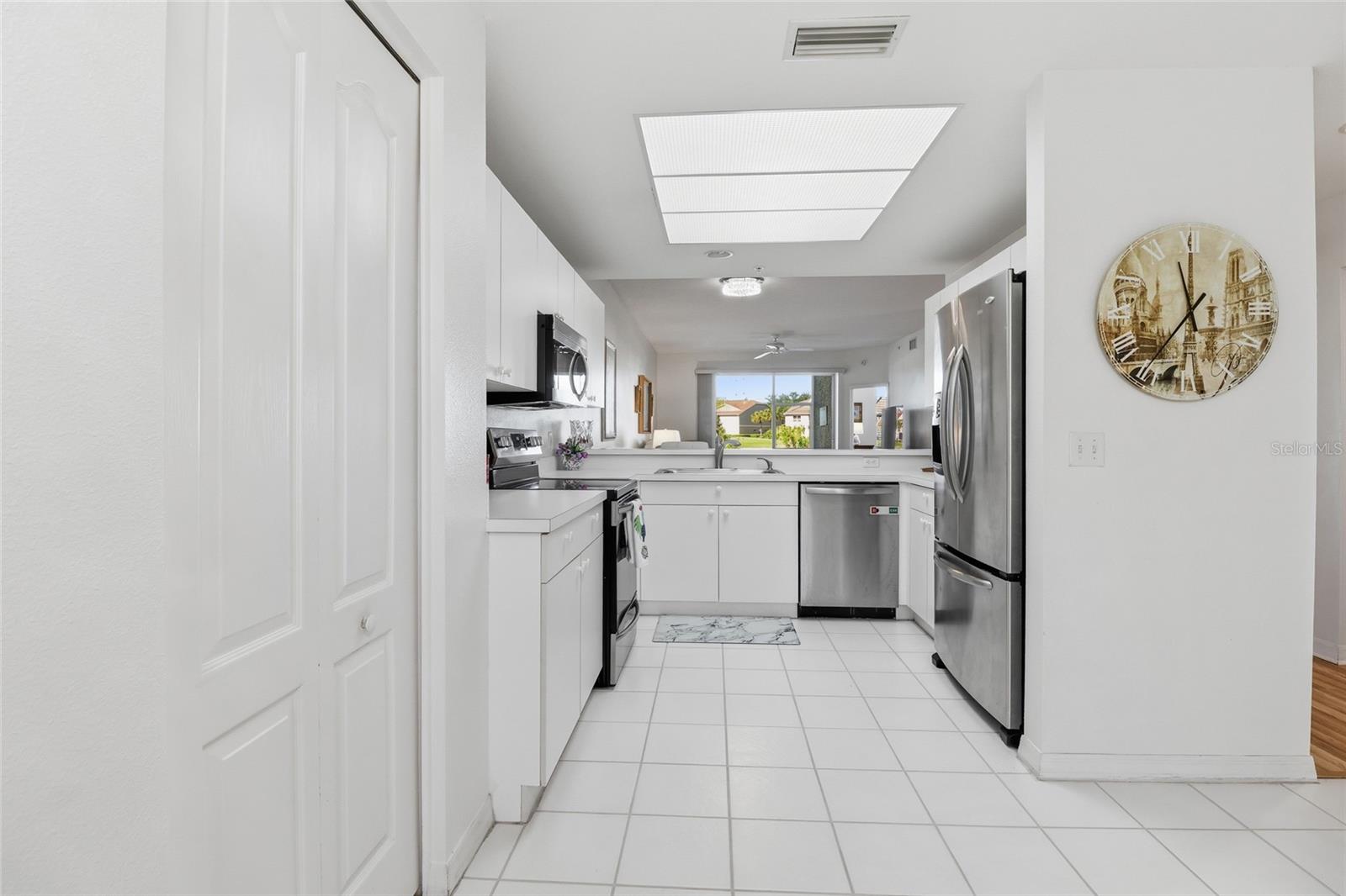 Image 6 of 75 For 5230 Hyland Hills Avenue 1315