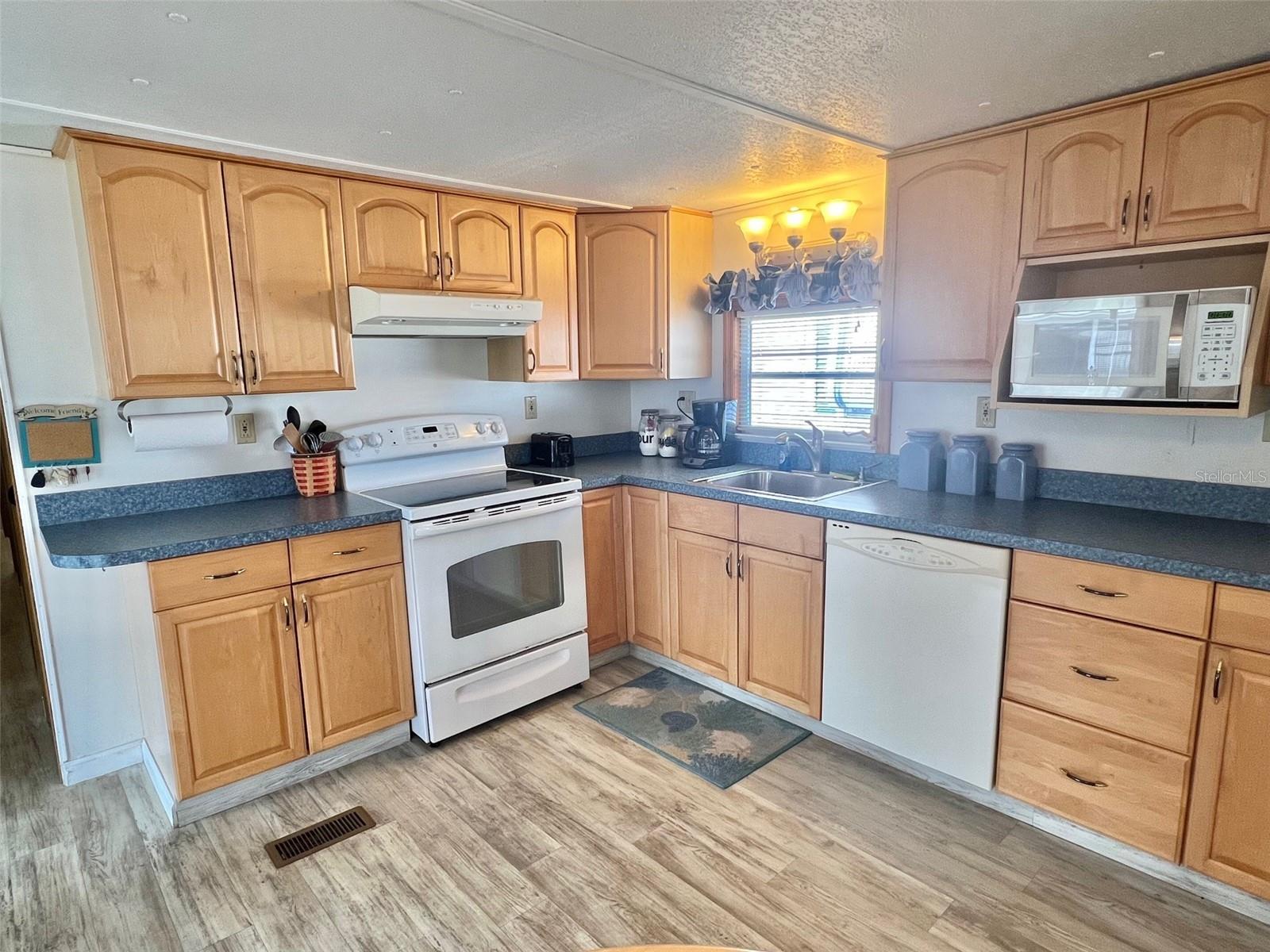 Image 3 of 37 For 218 Trailorama Drive