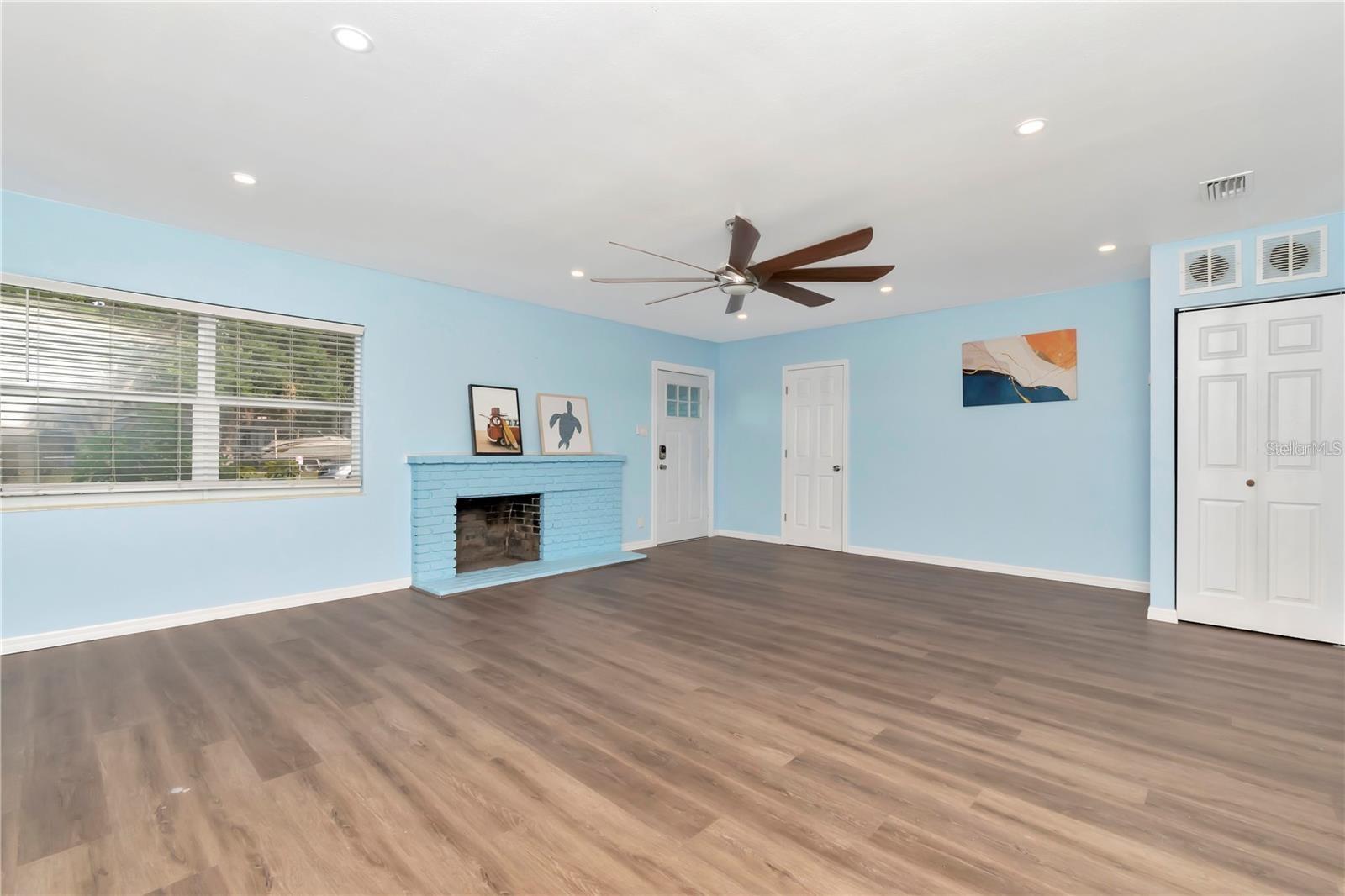 Image 5 of 22 For 4512 26th Avenue S