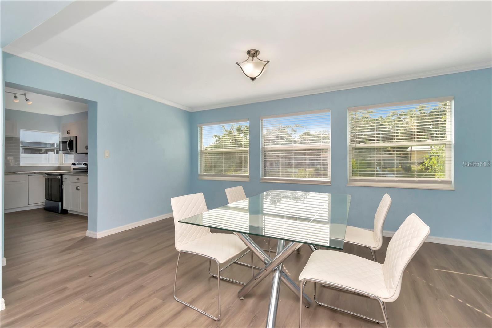 Image 6 of 22 For 4512 26th Avenue S