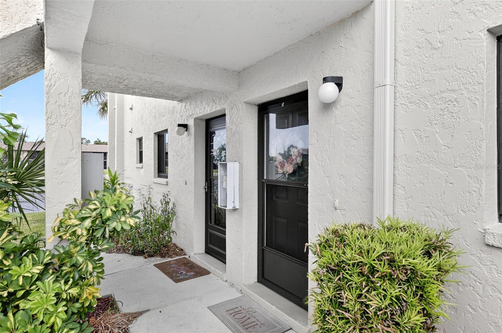 Image 4 of 26 For 4044 Oakview Drive F1-2