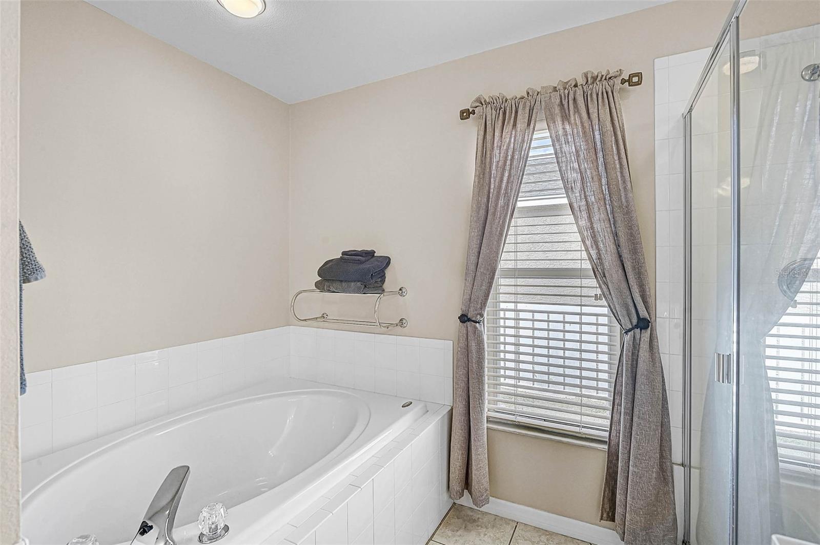 Image 18 of 33 For 4640 Sanibel Way