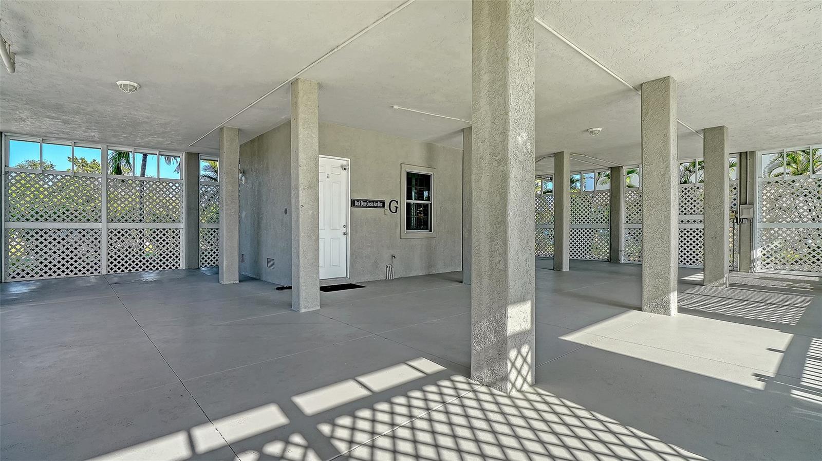 Image 29 of 51 For 6473 Gulf Of Mexico Drive