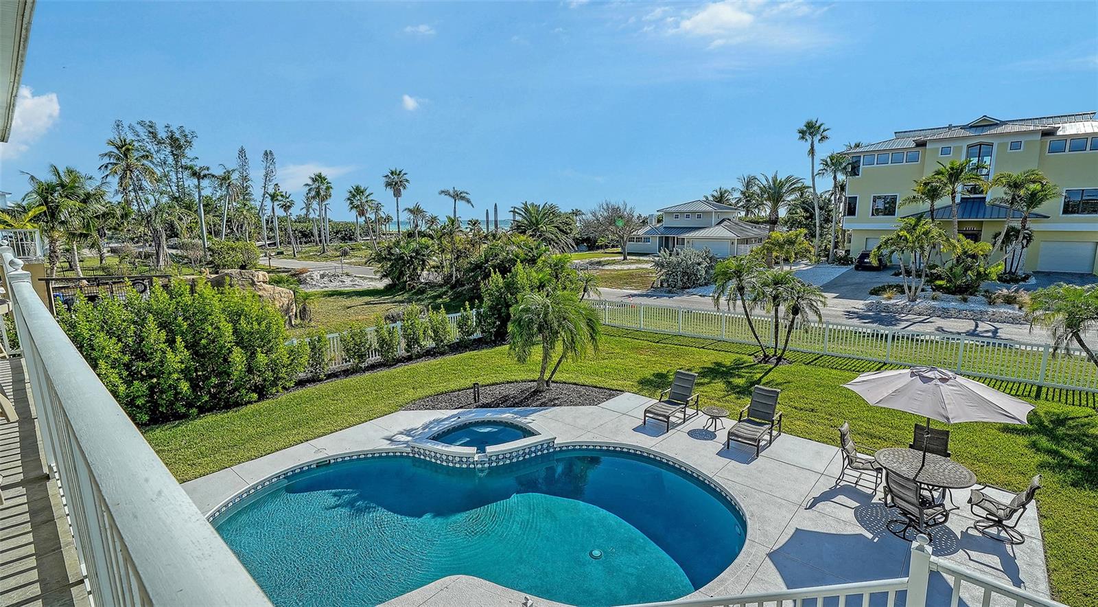 Image 32 of 51 For 6473 Gulf Of Mexico Drive