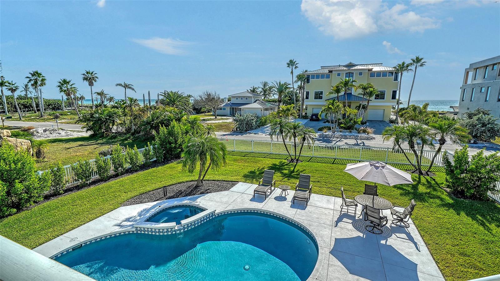 Image 4 of 51 For 6473 Gulf Of Mexico Drive