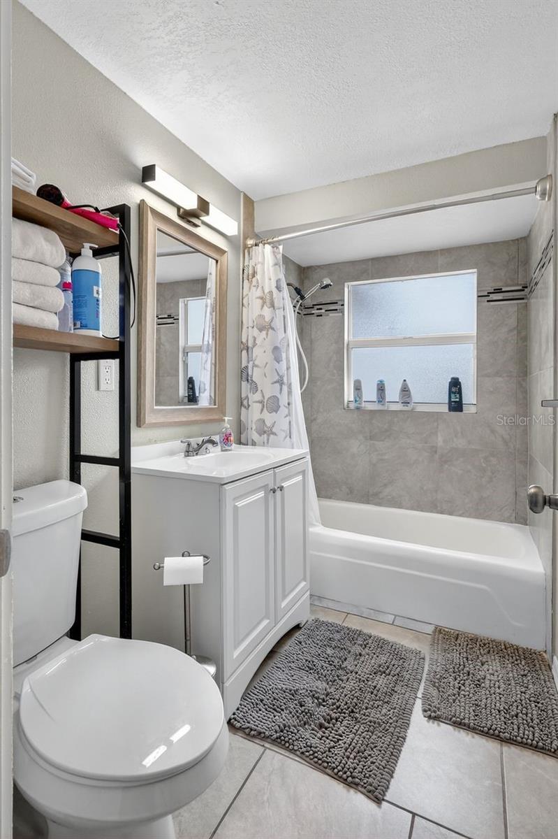 Image 14 of 32 For 6320 Case Avenue